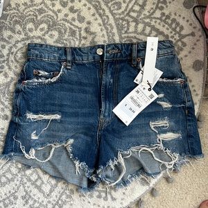 Zara high waist distressed short